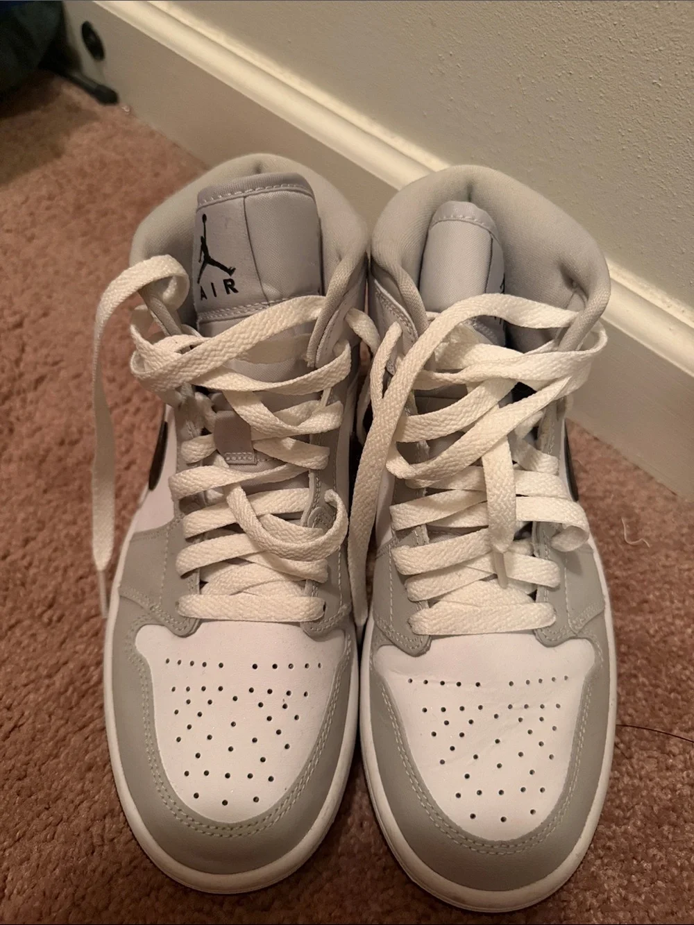 Nike Women's White and Light Gray High-Top Sneakers